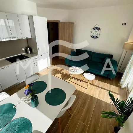 Azure Waves 697 Appartamento Durrës